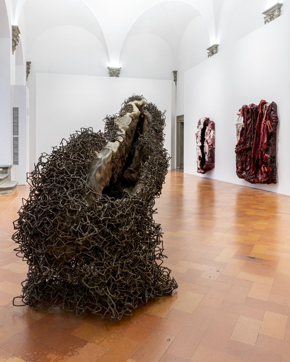 Mancano due settimane alla chiusura di #AnishKapoor #UntrueUnreal! Non perdere l'occasione di conoscere da vicino il celebre maestro che ha rivoluzionato l’idea di scultura nell’arte contemporanea. La mostra è aperta fino a domenica 4 febbraio: ow.ly/yOoz50QteOW