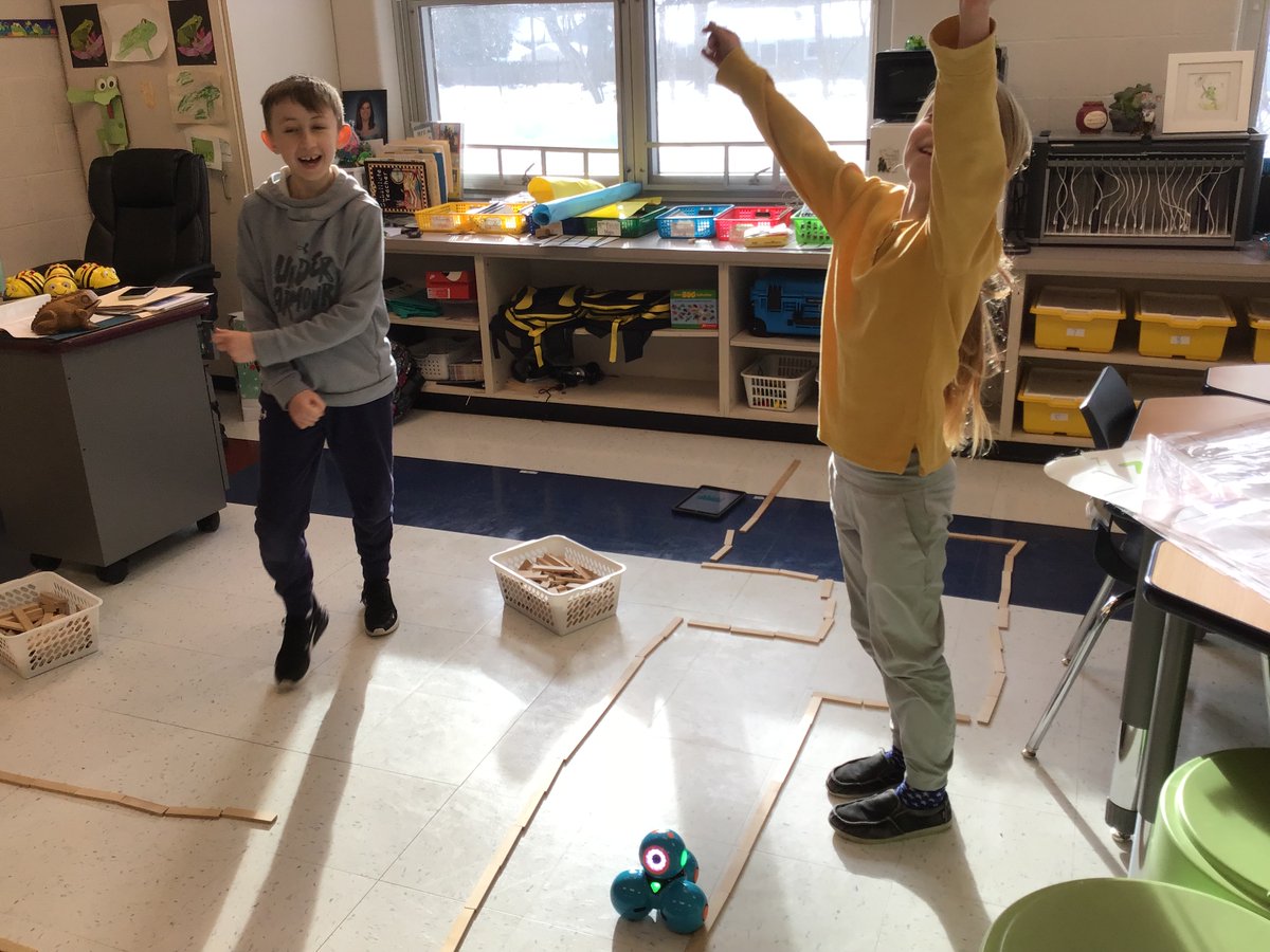 FCSDSPARKLab's tweet photo. That feeling you get when you have worked through the mistakes and finally created a functional code that instructs your robot to travel through your maze successfully! @japrincipal https://t.co/xGNZ5N3WBd