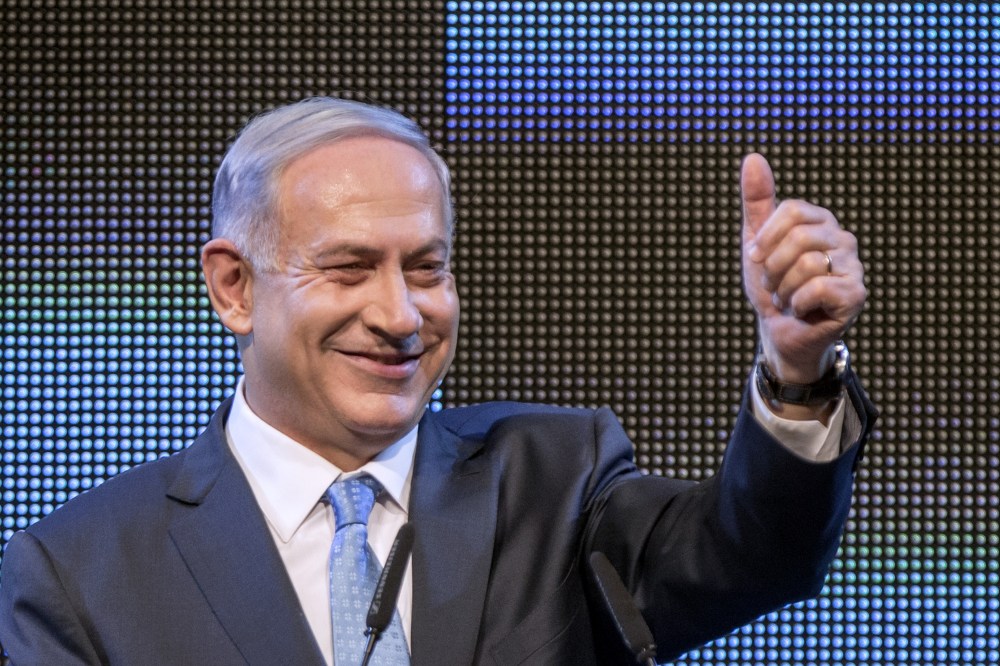 NewsAlgebraIND's tweet photo. BIG NEWS 🚨 Israel greets people of India on auspicious occasion of Ayodhya Ram temple consecration ceremony.

Israel called it a HISTORIC moment for the devotees across the world 💙🔥

Israeli envoy Kobbi Shoshani said his dream is to visit Ayodhya very soon & he offered prayers at Ram Mandir in Mumbai 🚩