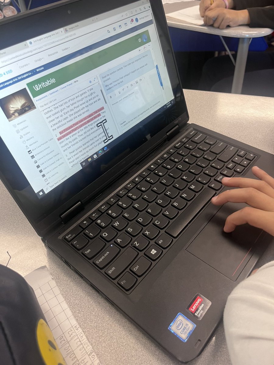 Lgrew_JCE's tweet photo. Students are using writable and color coding within the passage to construct their SCR. #writable #smekens #buffvengers #teamsisd #grewcrew https://t.co/YHFcb7csNi