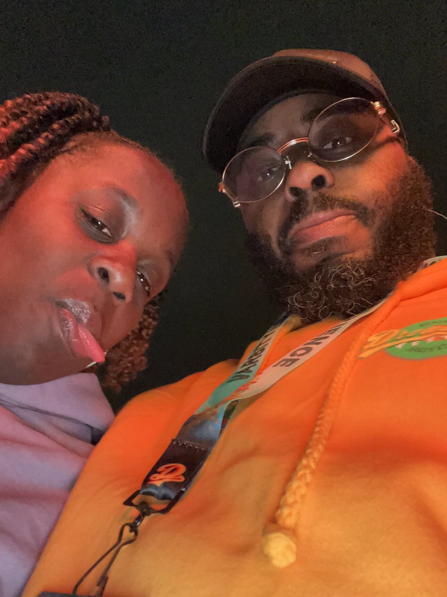 R0LLINST0NE's tweet photo. @Dreamvillefest @Dreamville 2023 &amp; 2022 Varsity 🌻🌻@K_Dot1920 https://t.co/pAbxJ3OXZt