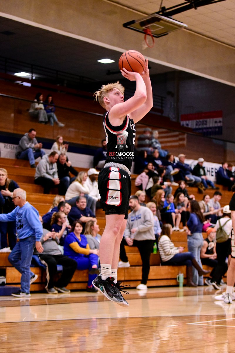 RedCaboosePhoto's tweet photo. Highlights from the @FCWildcatBBall vs @HauserJetsHoops game.
I'll be on scene to cover some of the Freshman games tonight @ FCHS
You can view all open sports galleries here:
https://t.co/6gra1NIyjw
©Red Caboose Photography 2012-2024
@AthleticsFchs @HauserJrSrHigh https://t.co/28diDRbVAX