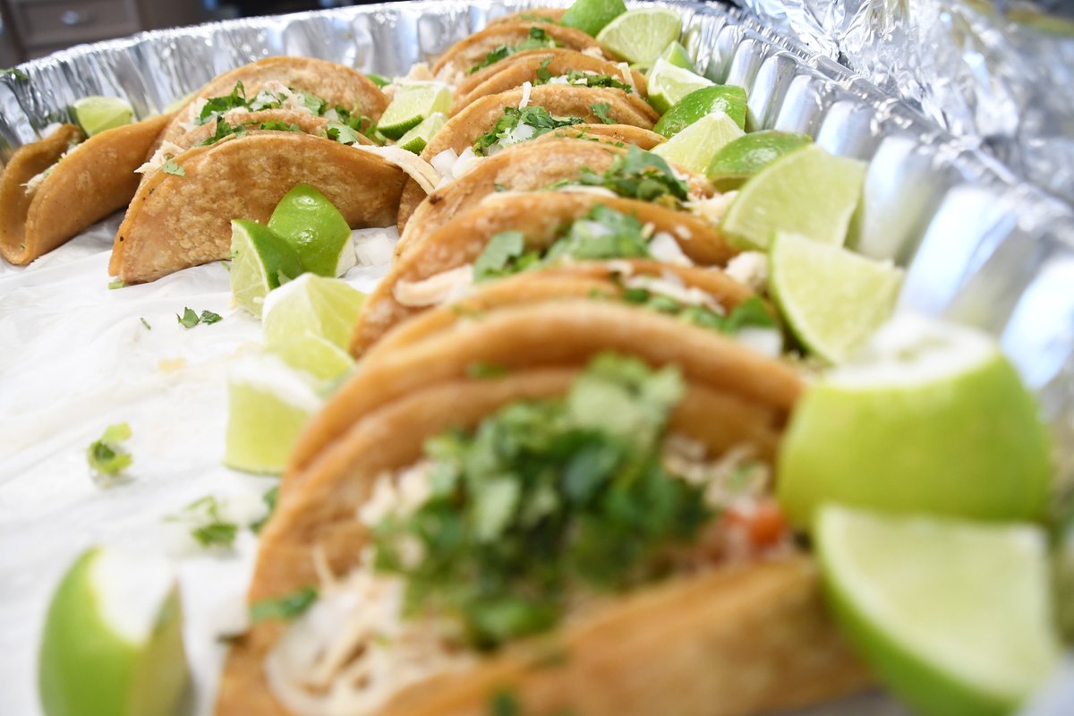kmeiaviation's tweet photo. Is "Tail Tuesday" still a thing? ... We're not sure, but TACO Tuesday is! Fly in tomorrow and enjoy some local tacos from Mr. Taco 🌮🤤 https://t.co/97i7ZvxBgR