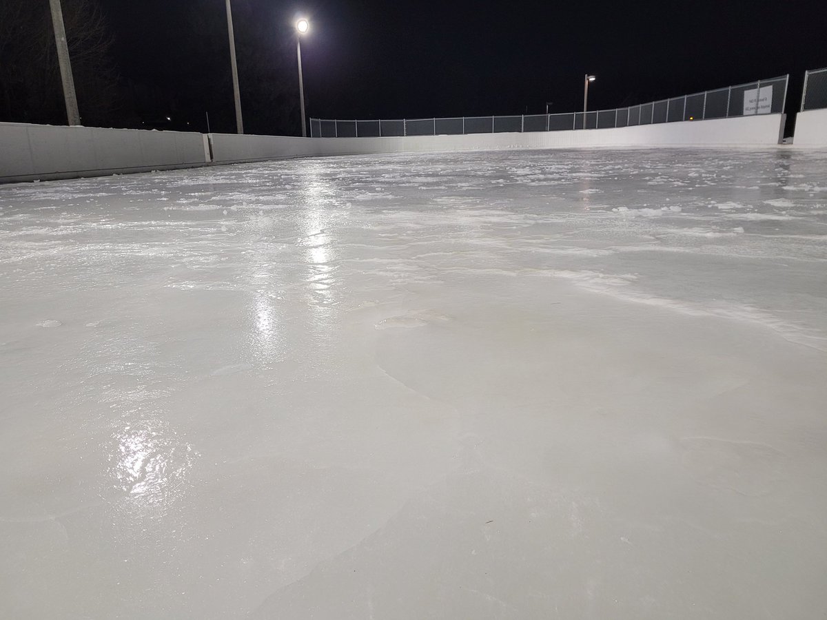 The rink at Vanessa Giles Park is open.
It's still a bit rough and will take a few days to level out, but you can take your skates out today.
We'll still be out flooding every night this week, email pineviewottawa@gmail.com if you want to help out.