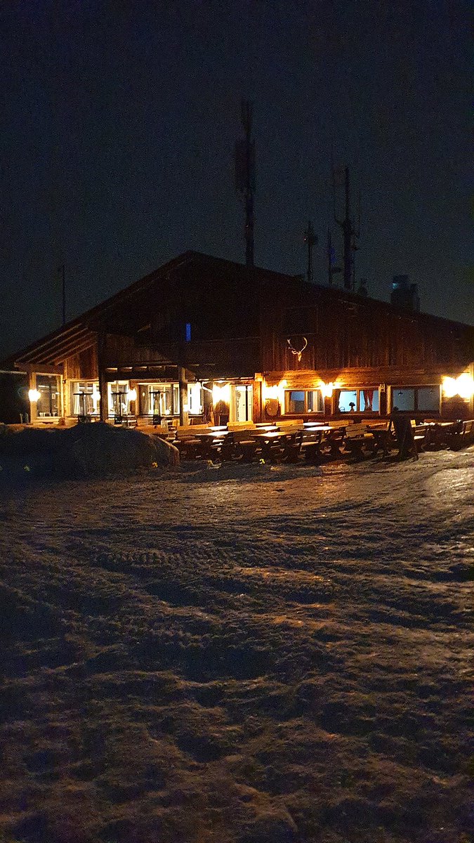 Skitouren Abend (bei Hirschkaser ⛰ mit #summitlynx) summitlynx.com/de/checkin/2sA…