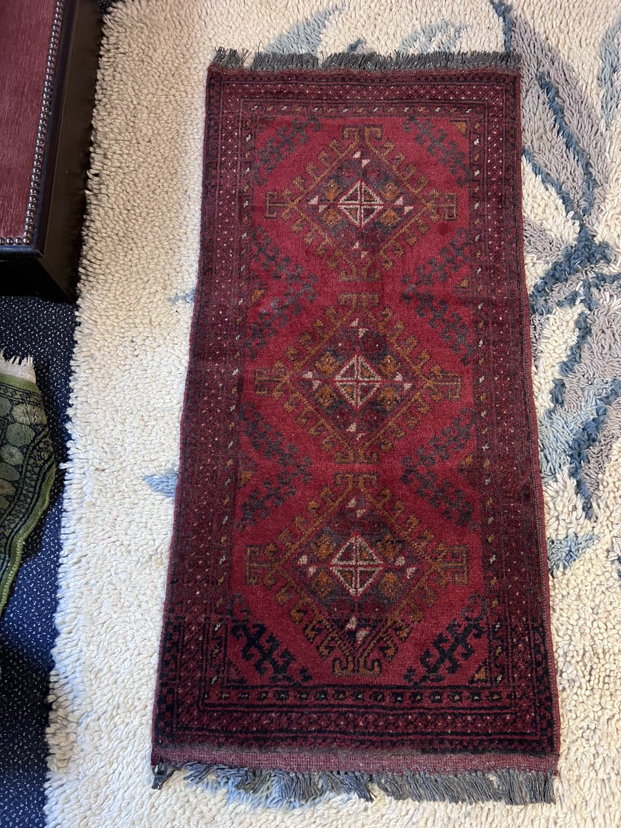 HBSmith17's tweet photo. Lovely Persian rug idea for the side of a bed, originally made a prayer mat £50 https://t.co/ks97Uzik2S