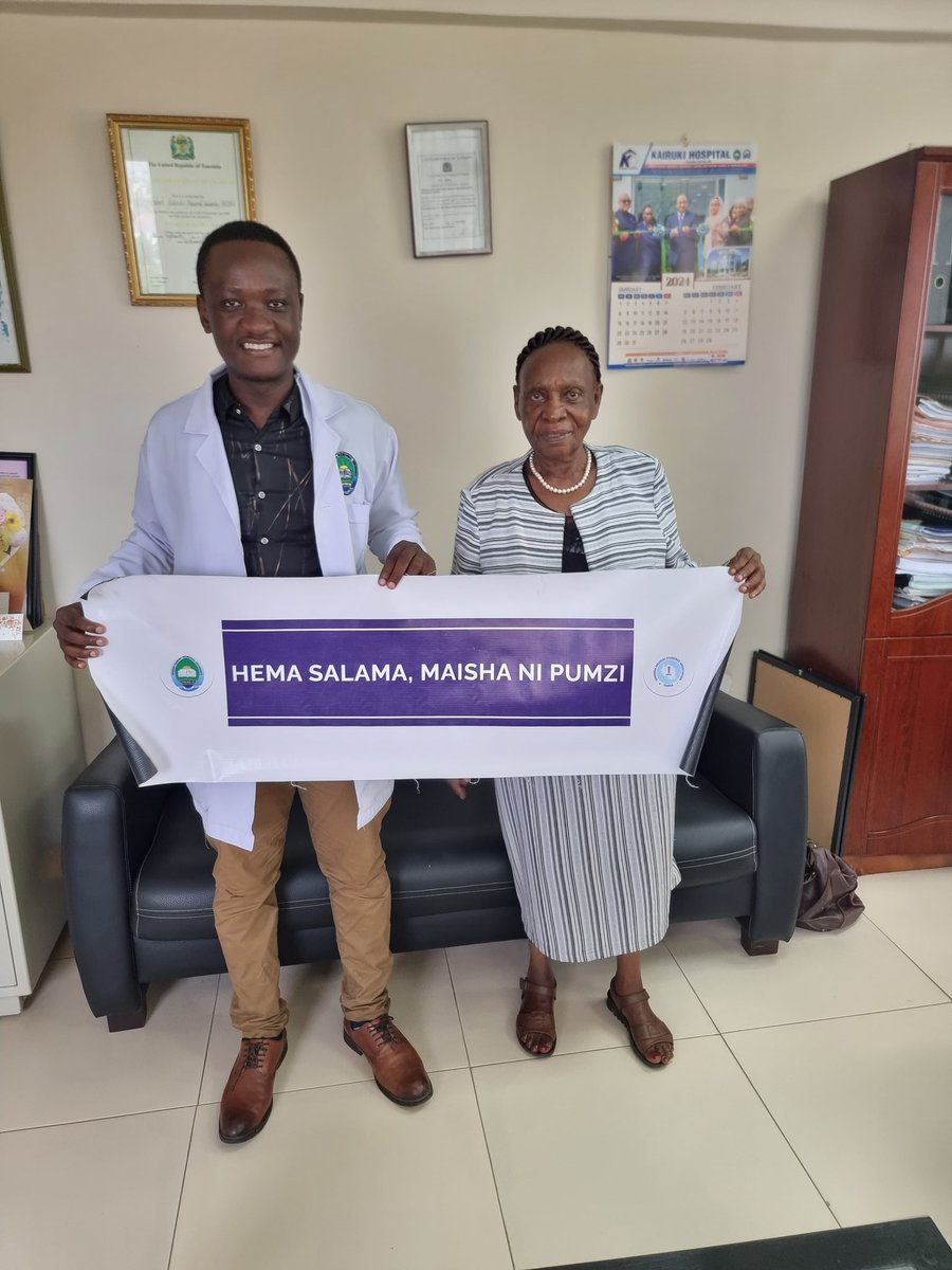 JOpoComm's tweet photo. Nimefurah kukutana na mwenyekiti wa KHEN(KAIRUKI HOSPITAL AND EDUCATION NETWORK) Mama kokushubira Kairuki ofisini kwake mapema leo.
Pamoja na nasaha zake kwangu,Amenipongeza kwa jitihada za kampeni hii huku akisisitiza tija katika utekelezaji wa matukio kwamafaa mapana ya taasisi https://t.co/T6e5OKblDR