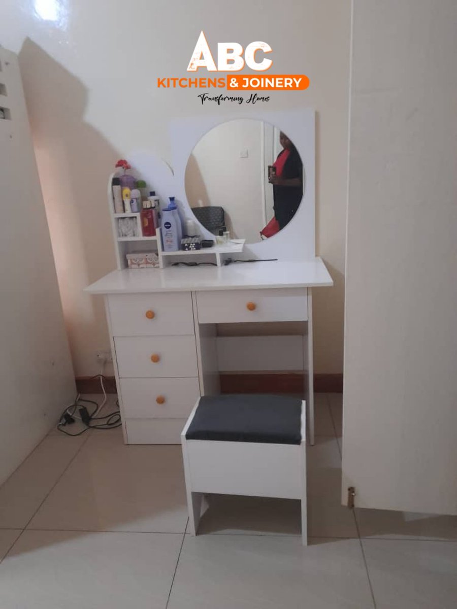 Bom Gee 🔤 tweet media