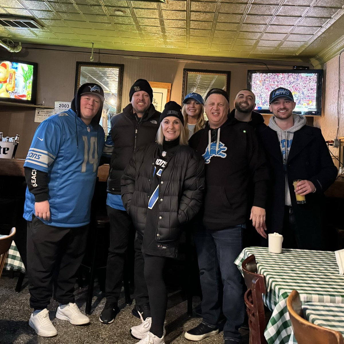 What an amazing day with this crew! Way to go #Lions! So great to be back home in #Detroit to watch history being made! #lionspride #DetroitLions