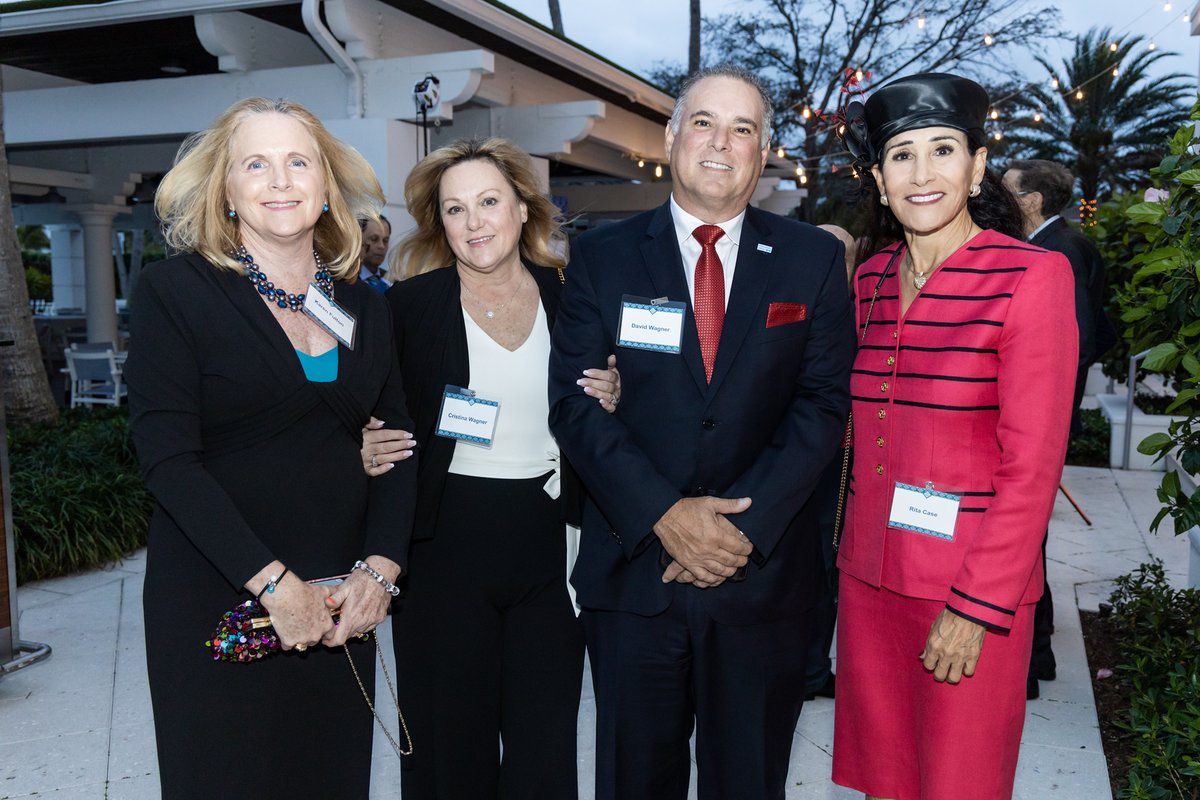 An Evening of Gratitude with Holy Cross Health. 

A special thanks to our event sponsors Independence Home Health, Florida Blue and Rita and Rick Case Automotive Group for their support in making this event possible. ⁣

#HolyCrossHealth #Philanthropy #GivingBack