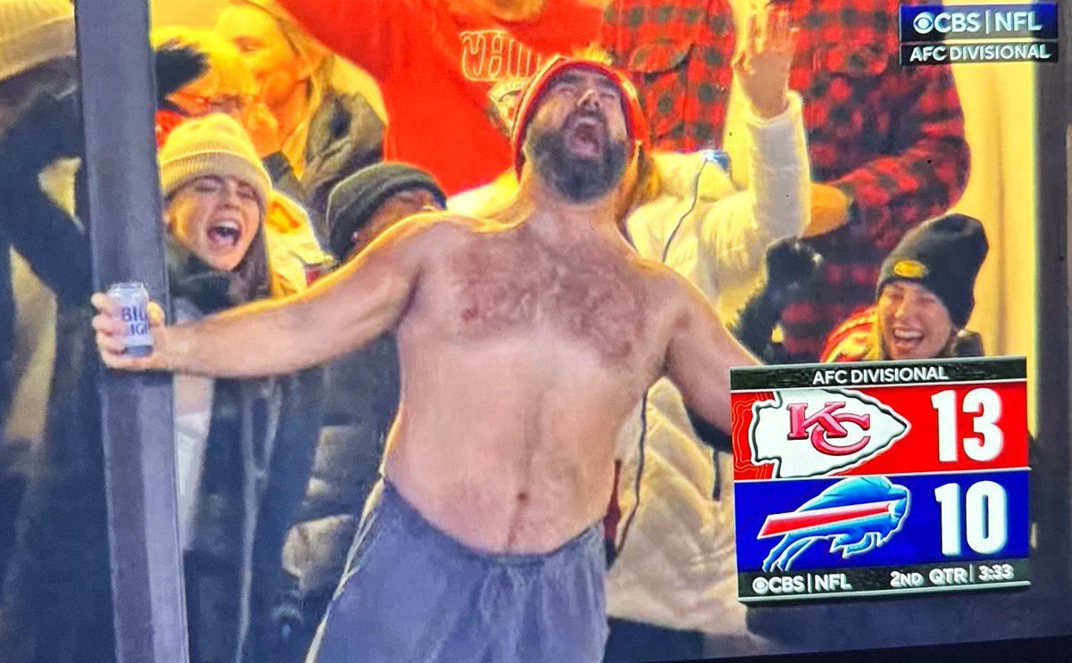 snowbikemike's tweet photo. Make this the cover of Madden! https://t.co/Uf4x4LEGcu