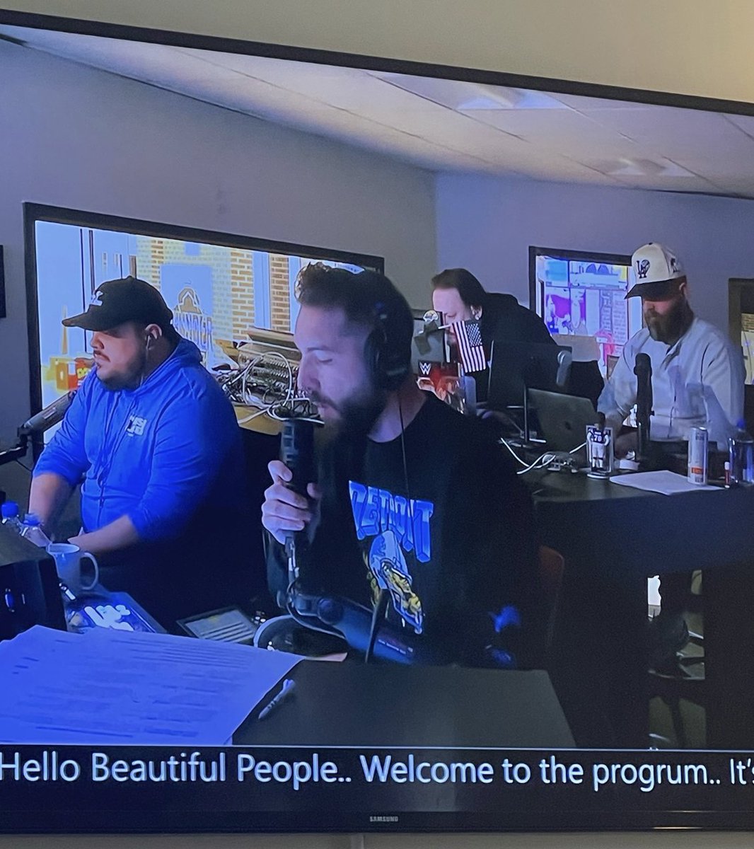 I see you <a href="/evanfoxy/">Evan Fox</a> 👀