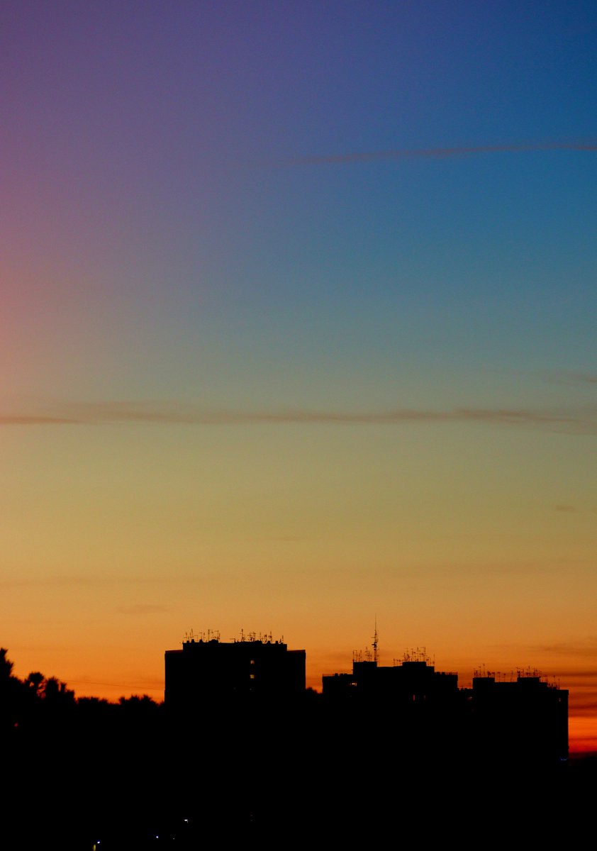 Poi una sera di inverno scopri che il cielo sa inventare sempre nuovi colori.