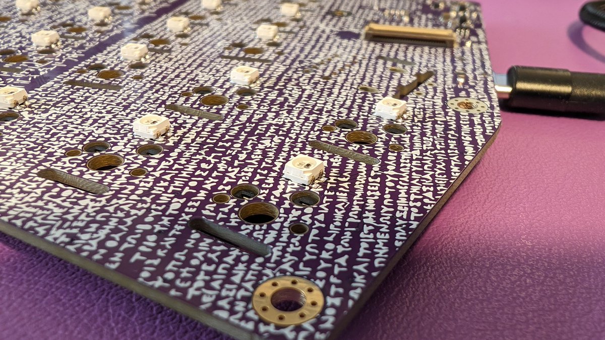 thpoll2's tweet photo. And the XL-3030RGBC-WS2812B work flawlessly! All 5 boards turned on without any LED issues. So I'm gonna change the other side as well. This is the final version for the #PolyKybd Split72 😍 As you can see, these LEDs are slightly smaller, but I love them! #MechanicalKeyboard https://t.co/HQ00SVUzoA