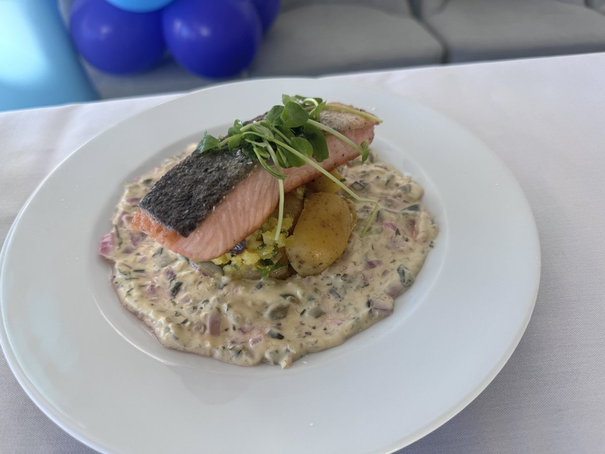 Llongyfarchiadau i Gracie am gystadlu yng nghystadleuaeth “Future Chef”.
Ymdrech anhygoel, a phrydau gwerthchweil wedi eu paratoi. 

Congratulations Gracie for competing in the regional finals of the “Future Chef” competition. A superb effort!