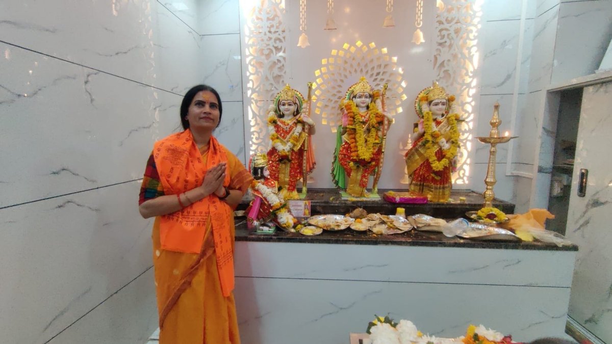 DrBharatippawar's tweet photo. सदियों के लम्बे इंतज़ार के बाद यह शुभ समय आया है।
आज राम लल्ला की प्राण प्रतिष्ठा होना, भारत के इतिहास में एक महत्वपूर्ण घटना है। आखिरकार आज समूचा राष्ट्र सबसे महत्वपूर्ण ऐतिहासिक क्षण का गवाह बना है। अयोध्या में आज का आयोजन करोड़ों देशवासियों के लिए बहुत अविस्मरणीय पल है। https://t.co/8BZ57CQ7yQ