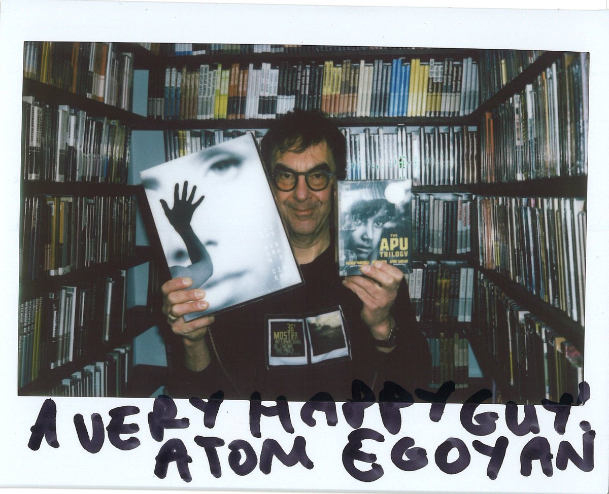 Criterion's tweet photo. A wonderful visit from writer-director Atom Egoyan! ✨

On @criterionchannl, you can watch our collection of the Canadian auteur's films—including EXOTICA, THE SWEET HEREAFTER, and more alongside a great episode of Meet the Filmmakers with Egoyan. https://t.co/0FgFZN6iD8 https://t.co/JuXFPy28x5
