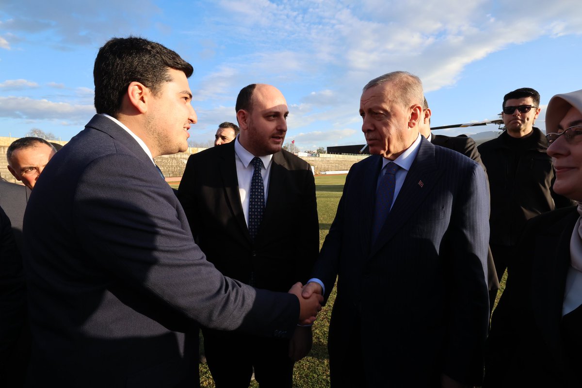 alibayramdogan's tweet photo. Ardından yol yürümekten onur ve gurur duyduğumuz liderimiz…

📍Yalova İl Danışma Meclisi
🗓️ 19.01.2024 https://t.co/X1PfYFIpUr