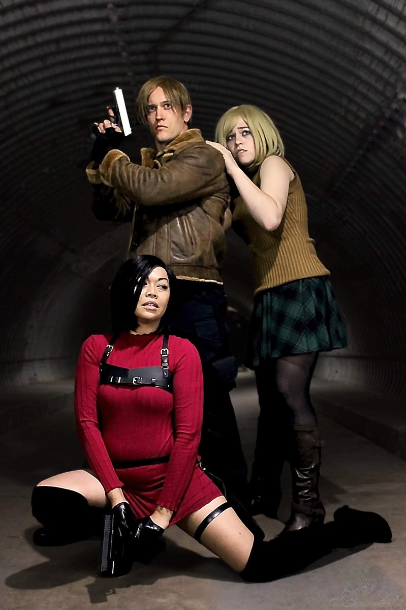azhive's tweet photo. What better way to start your week than a sneak preview of our EPIC shoot we did with the incredibly talented @TheShadowsAlly ?? We can't WAIT to show you more!! 
#ResidentEvil #REBHFun #mondaythoughts #MondayMotivaton #photography #cosplay #capcomcreators https://t.co/N2WiVhg9qo