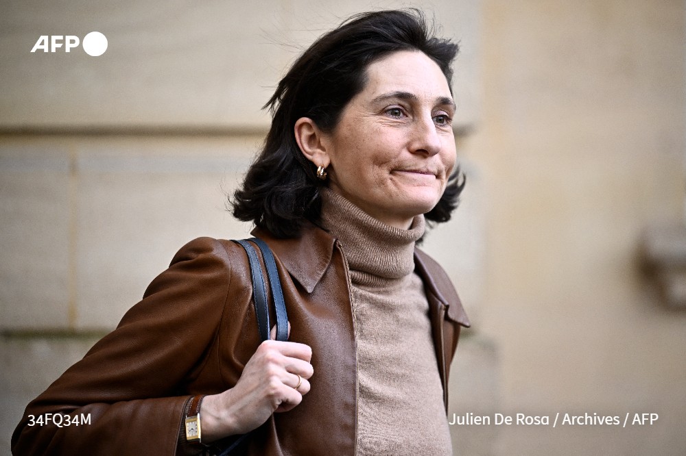 afpfr's tweet photo. Fédérations sportives: la ministre de l'Education nationale et des Sports, Amélie Oudéa-Castéra, a qualifié le rapport d'enquête parlementaire sur les fédérations sportives de "militant", estimant
que ses travaux ont été "instrumentalisé à des fins politiques" #AFP 1/2 https://t.co/XCzGvoXwkj