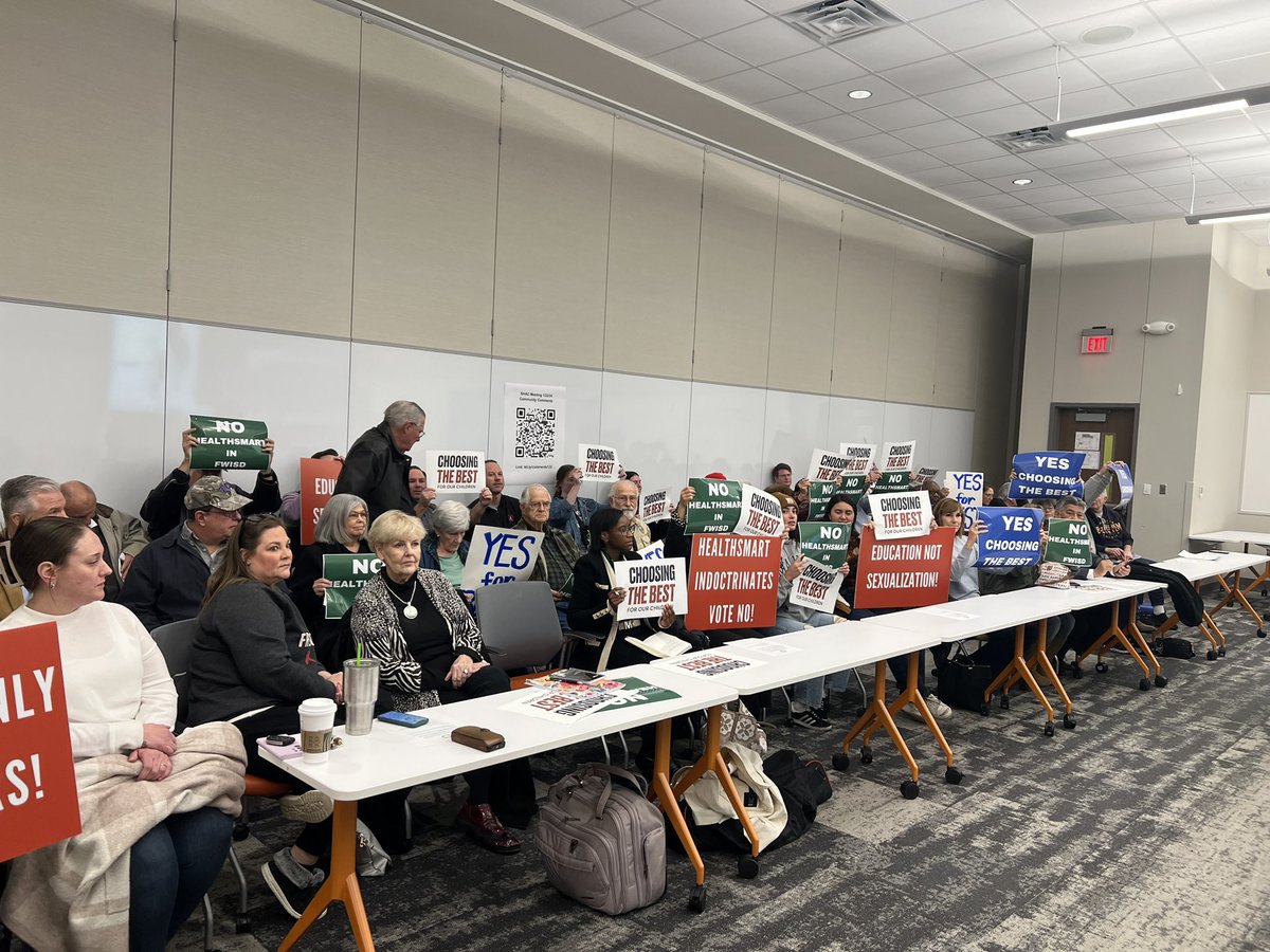 Carlos__Turcios's tweet image. Huge turnout at the Fort Worth ISD Sex Ed Committee meeting. The community showed up to oppose Healthsmart as the next sex Ed curriculum for Fort Worth ISD since it promotes Gender fluidity and Transgenderism. 

#StopHealthsmart #FWISD