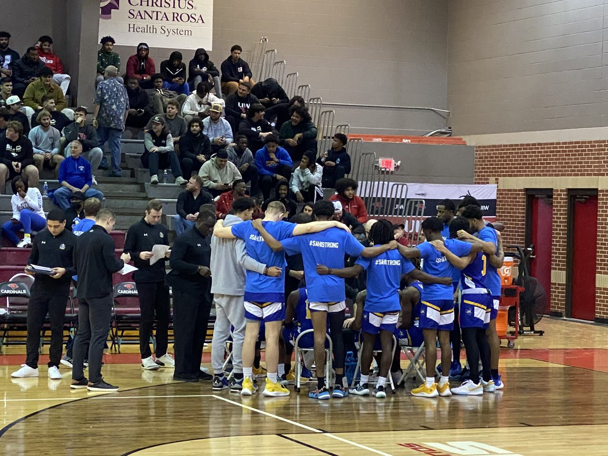 ASahiFoundation's tweet photo. Thank you UIW for your support in raising awareness for the Aameer Sahi Foundation! 💙💚🏀 #sahistrong https://t.co/3BMPIHlXzM