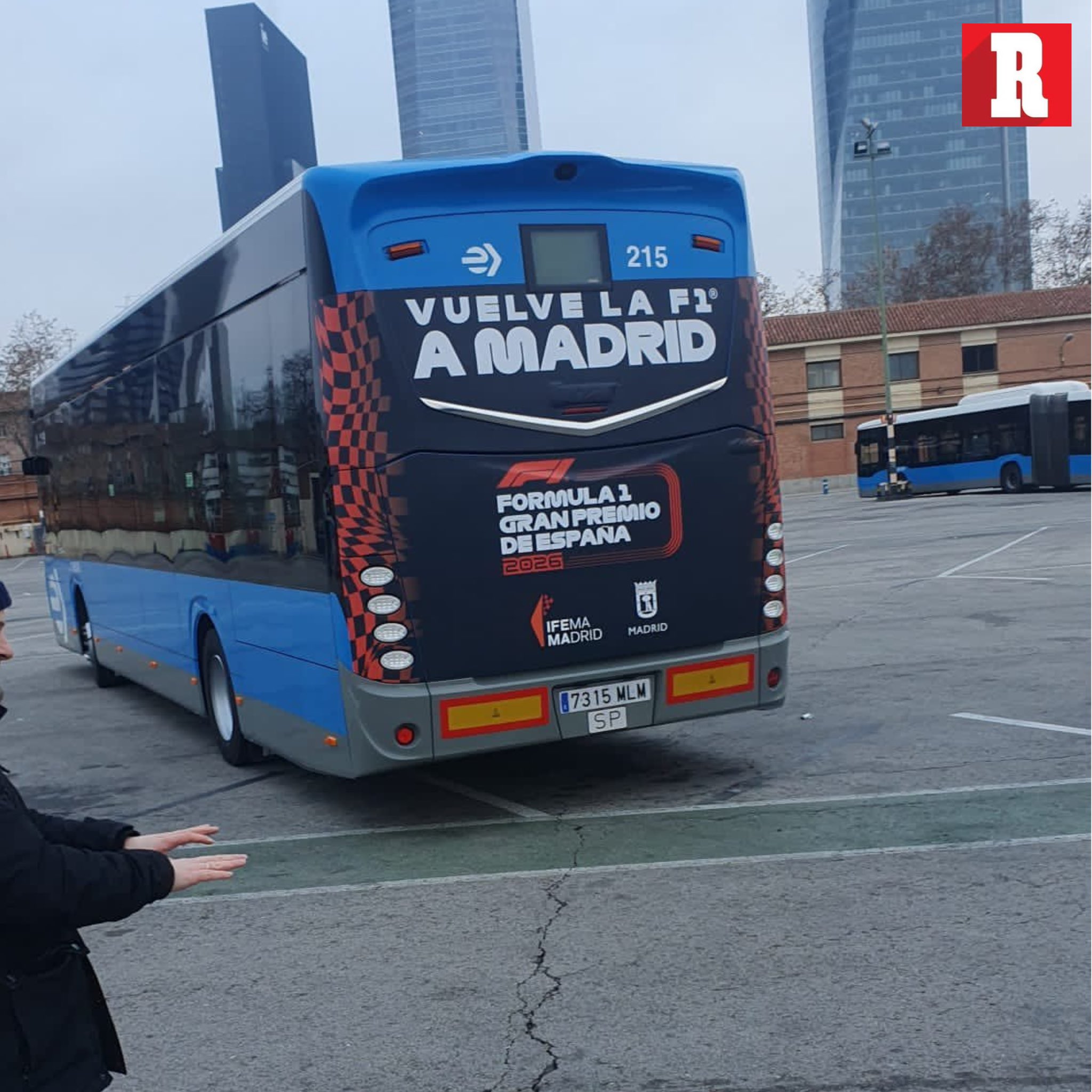 Buses en Madrid con propaganda Fuente: Twitter