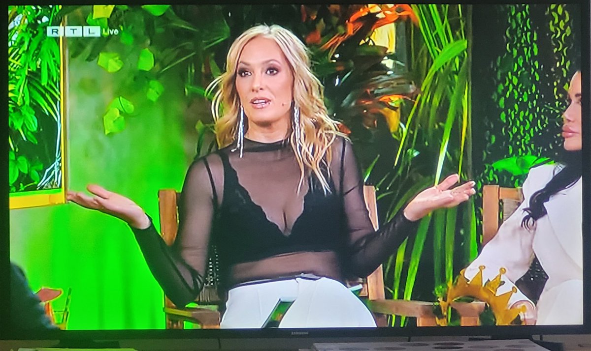 Platformpop's tweet photo. Wenn Du wieder mal die Swingerclub und RTL Moderationstermine verwechselt hast #ibes #DieStundeDanach #angelafingererben https://t.co/9QUnUuyIox