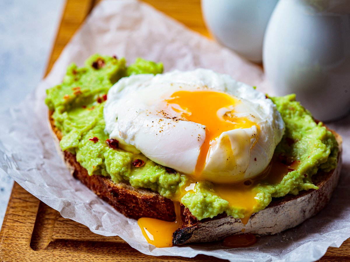 Voy a emitir un comentario muy tincho, pero qué cosa maravillosa el AVOCADO TOAST, podría comer todos los días …