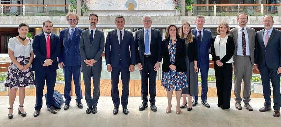 plouislempereur's tweet photo. Ulrich Weigl, Jefe de Unidad de Comercio y Desarrollo Sostenible de @Trade_EU se encontró hoy con el Ministro de Comercio Exterior @Manuel_Tovar_R. Una reunión muy fructífera sobre nuestras prioridades comunes como el Acuerdo de Asociación #AACUE y Global Gateway @EU_Partnerships https://t.co/IqUoguQkcT