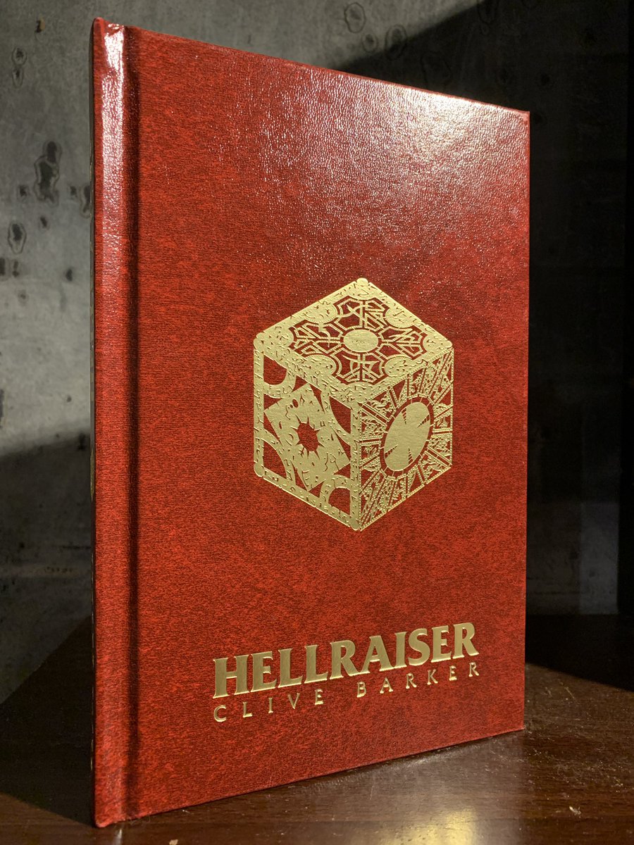 #DesChosesQueJAime [Jour 022]

#Hellraiser de #CliveBarker.
Comme tous les ados (ou presque, du moins j’espère), j’ai lu pas mal de #StephenKing, mais je n’ai jamais vu ses roman comme des livres d'Horreur'… Et j’ai découvert Barker

[Edition collector du roman chez #Bragelonne]