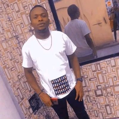 red maniak tweet media