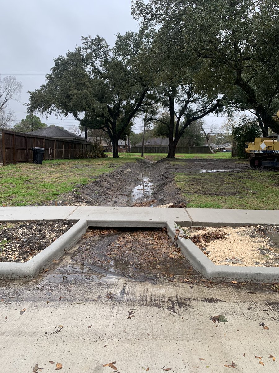 MarthacastexT's tweet image. I couldn’t wait to venture out into the district to check out how the new drainage overflows, recently completed in Westbury, were functioning on this rainy day.  So far, all is well. 
#Ludington #Cartagena #Beaudry #Westbury
