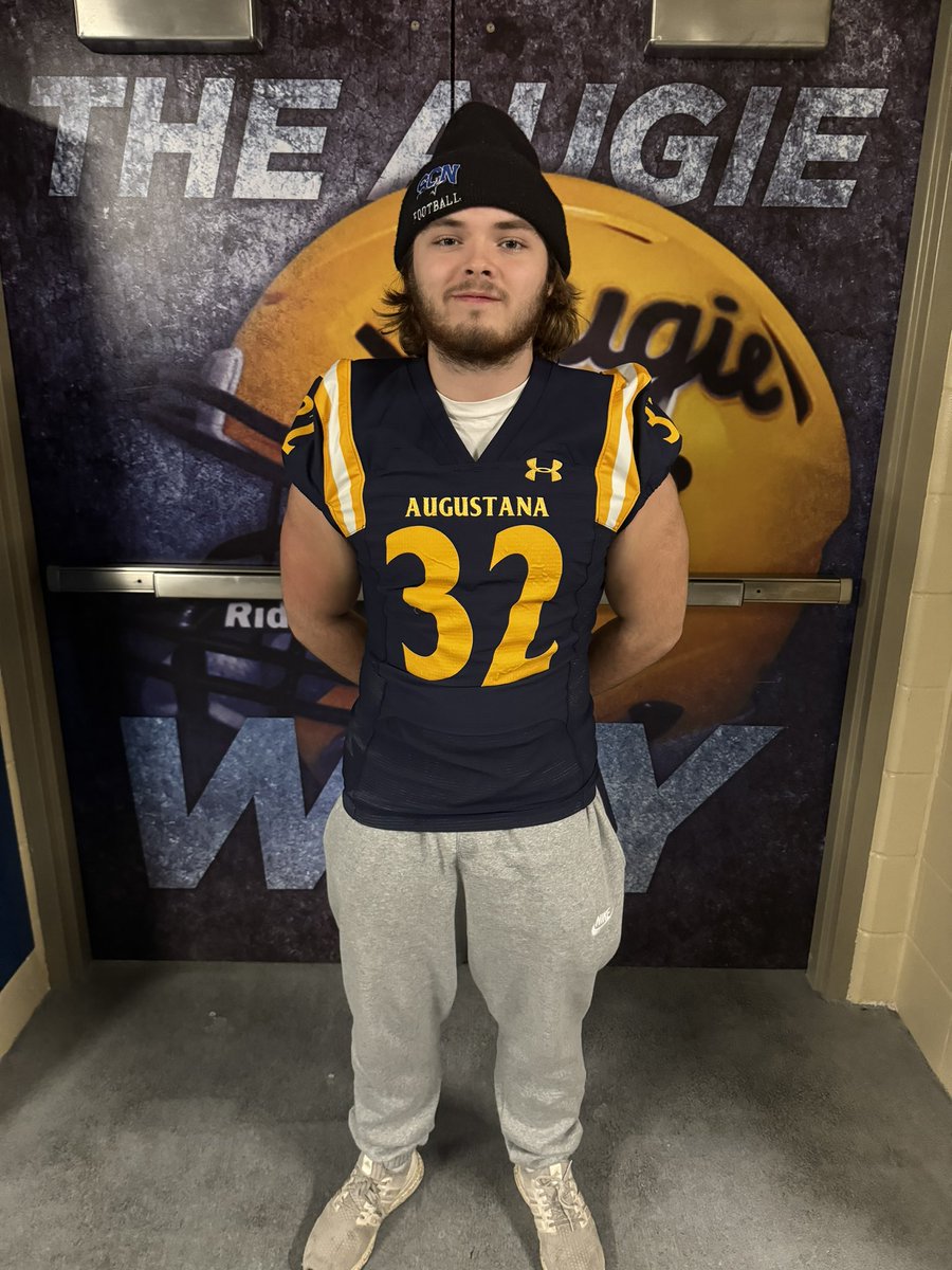 Had a great time back at @AugieILfootball for an overnight visit. Was awesome getting to meet and hangout with the guys! @Coachragone @Coach19Bell @robertpomazak @SCNFBOFFICIAL @EDGYTIM