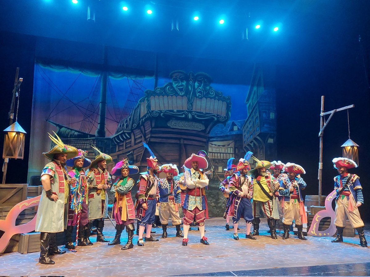 ComparsaDelPua's tweet photo. Carnaval 2024:
La Comparsa "La Colombina 🎭".
~La Comparsa del Púa, peña La Colombina~
¡¡Gracias a tod@s!!
#estreno #malaga #preliminares #segundodia #desdehuelva #comparsa #lacolombina #lacomparsadelpua #peñalacolombina #carnavalcolombino #Carnaval2024 https://t.co/3JYukXRYys