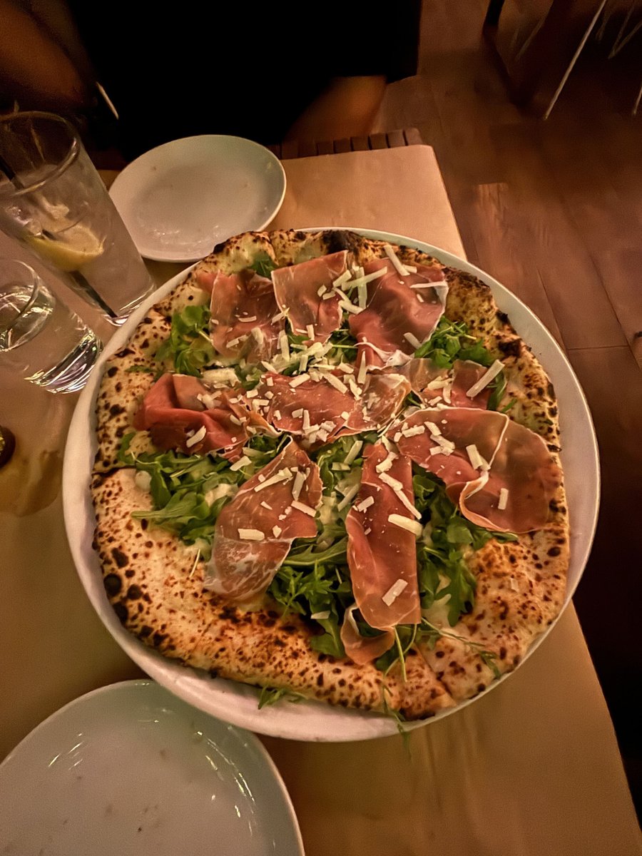 GrazieFarms's tweet image. Everyone is out here selling pics of their feet; I&apos;m gonna start selling pizza pics 🦶 🍕  Scroll all the way to the end for an special  photo!🩵🩵🩵 #PizzaPics #pizzalover #FeetPics