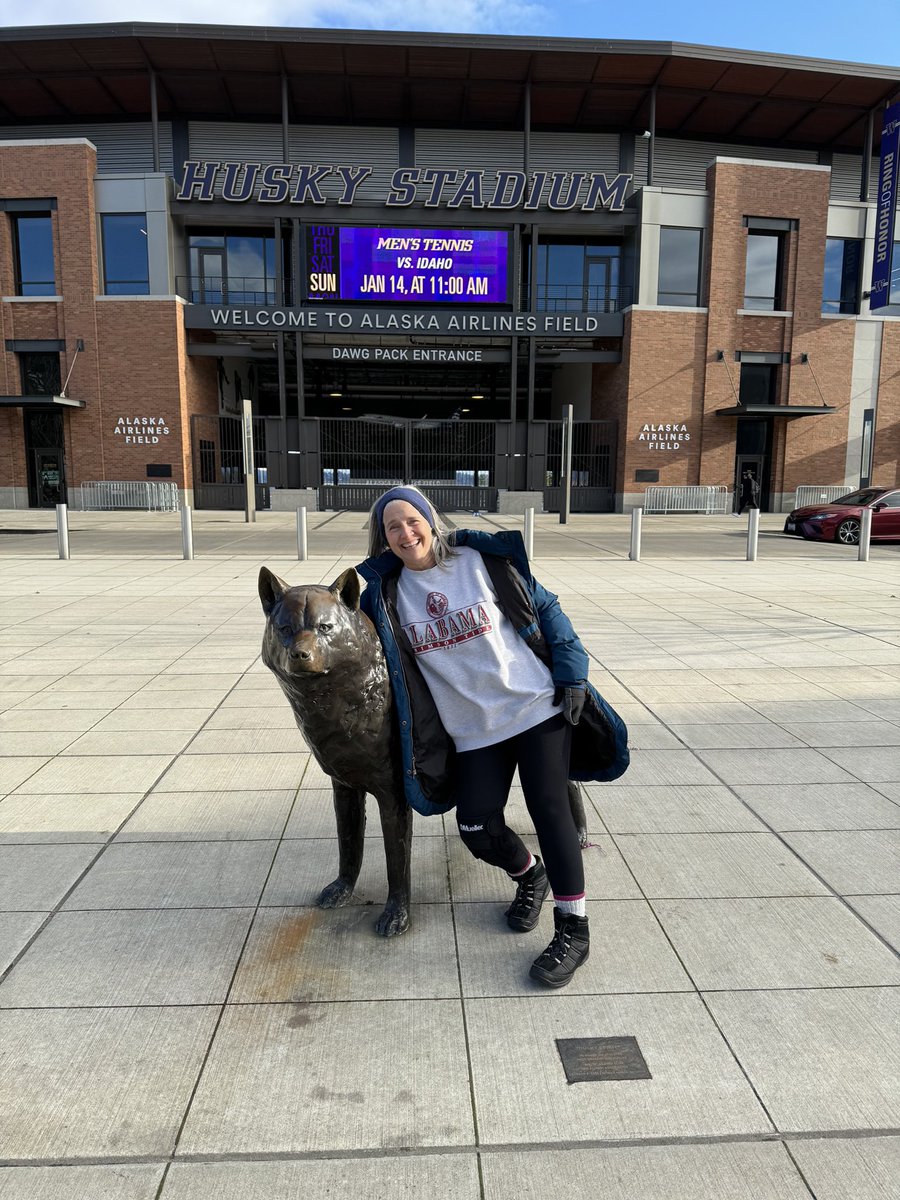 Melissa Roberts at Husky Stadium on Jan. 12, as Kalen DeBoer was saying goodbye to the team and joining @AlabamaFTBL on an exceptional #RollTideFriday @Greg_Byrne