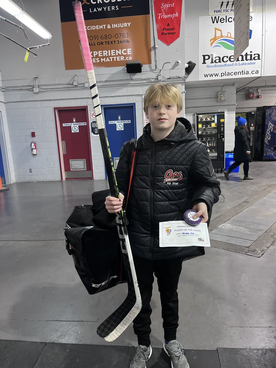 CU15b83384's tweet photo. Our player of the game is our Assistant #8 Graeme Ash, who played hard and never gave up during our last game! What a way to lead our team! @DJHLnews @SJMHA  #Caps #U15B #Hockey #Allstar #DJHL #POG #Teamwork Go Caps Go! ❤️🖤❤️ https://t.co/sC7miBoWzR