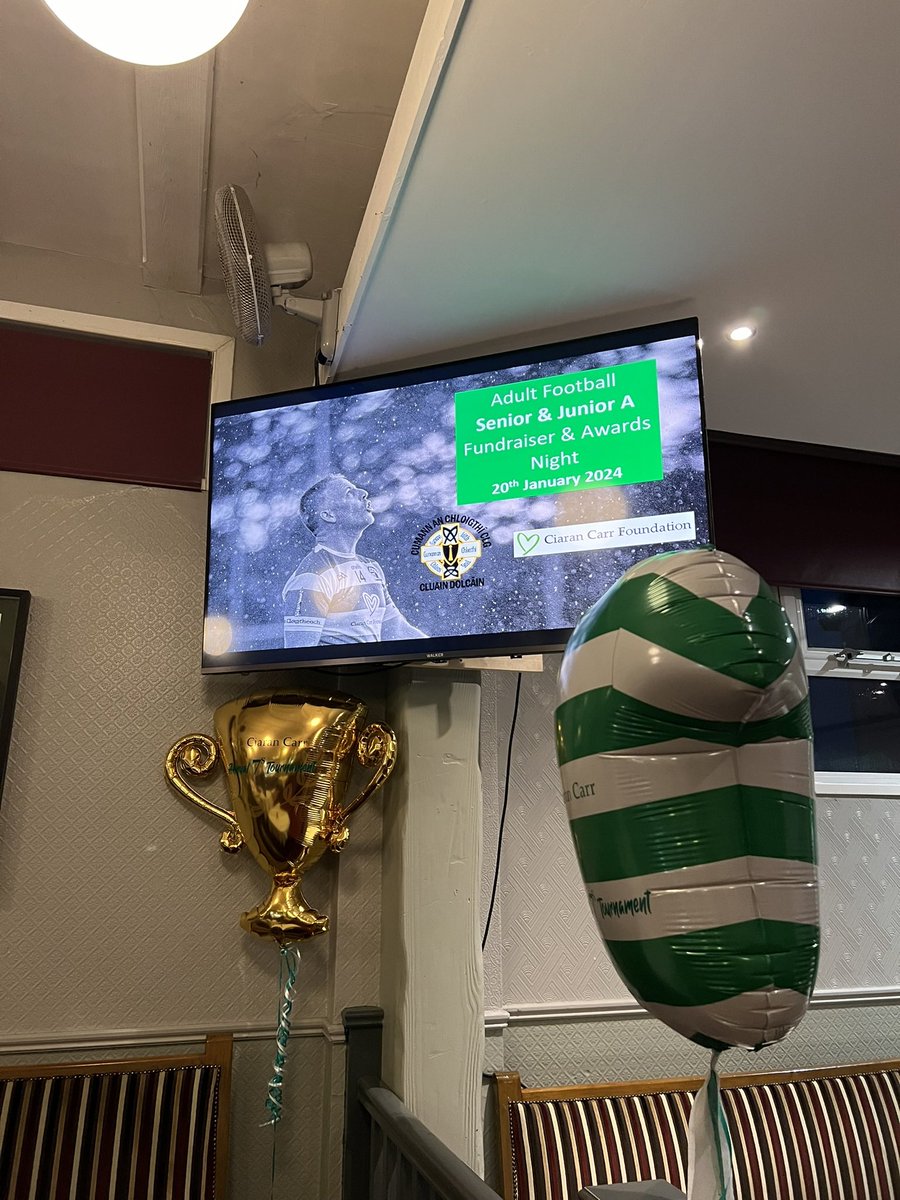 A big thank you to the players, performers, sandwich makers, coffee servers, room decorators and contributors who made our annual 7s &amp; adult football award night in memory of Ciarán a great day and night on Saturday 💚🏆💚🏆