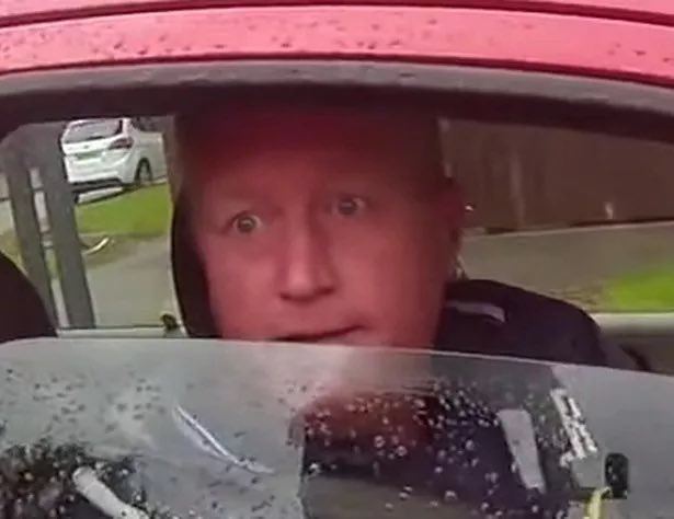 roddyoflaherty's tweet photo. @PicturesFoIder You can’t see him on the video but a reliable source says screaming guy is this chap https://t.co/RsMTzuFe7N