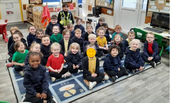 WYP_LeedsEast's tweet image. PCSO Simpson visited Manston Primary School today, delivering 3 class inputs to Reception, YR 1 &amp;amp; YR 4.
Topics covered included, keeping safe, feeling safe &amp;amp; road safety. The children asked lots of #questions, #interacting well &amp;amp; #behaved exceptionally.
#NeighbourhoodPolicingWeek