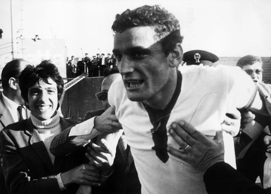 #GigiRiva, ci lascia il Mito che a cambiato la #Sardegna per sempre

Leggi qui 👉🏻 bit.ly/3u1FgjA