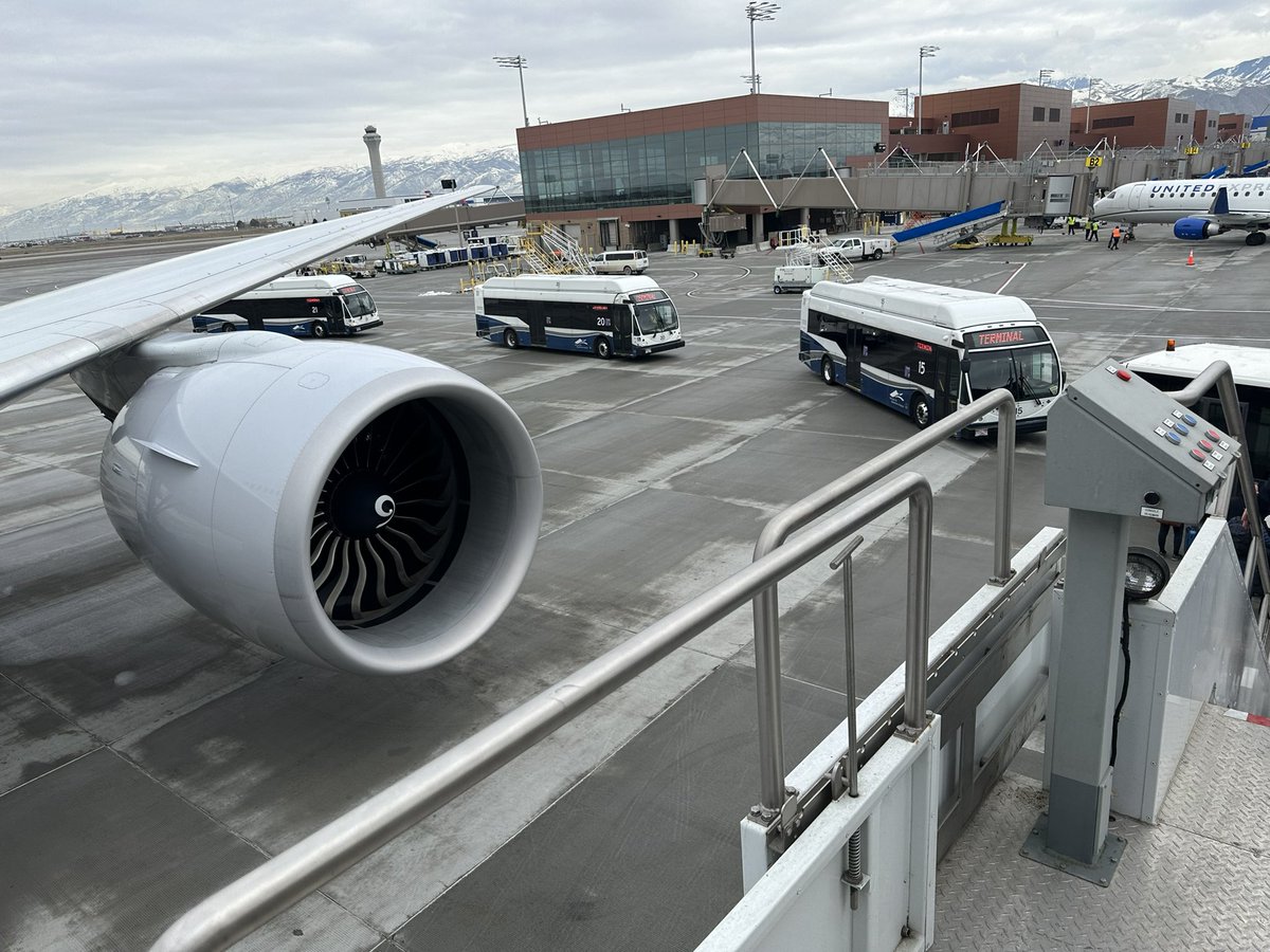 pmellen's tweet photo. Anyone have updates on @united UA 2268 from SFO-IAD?  Eager to find out what’s next after diverting to SLC. https://t.co/SWiW9vEobx