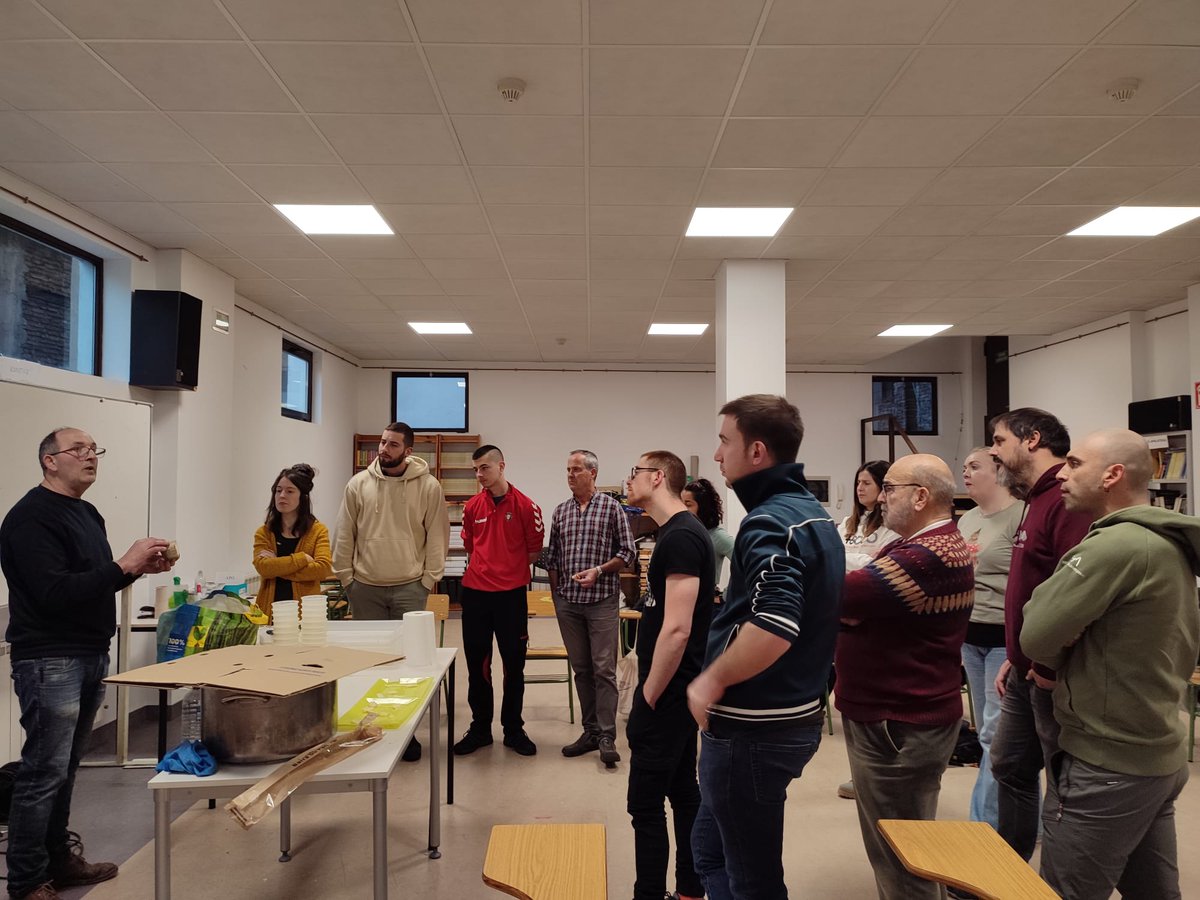 irunerrikoaek's tweet image. Gazta tallerra egin dugu gaur.
#EuskaraPraktikoa
#OnEgin