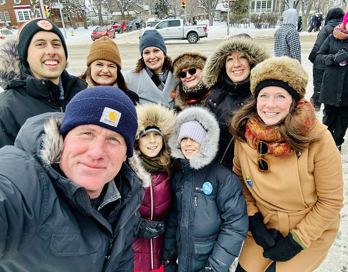 WotherspoonT's tweet photo. We’re shoulder to shoulder fighting for classrooms &amp; students.

Fighting against the cuts &amp; underfunding. 

Our province will only live up to its full potential when every young person can live up to theirs. 

Education matters. 

Let’s make education the priority it needs to be. https://t.co/uT3KTziMXQ