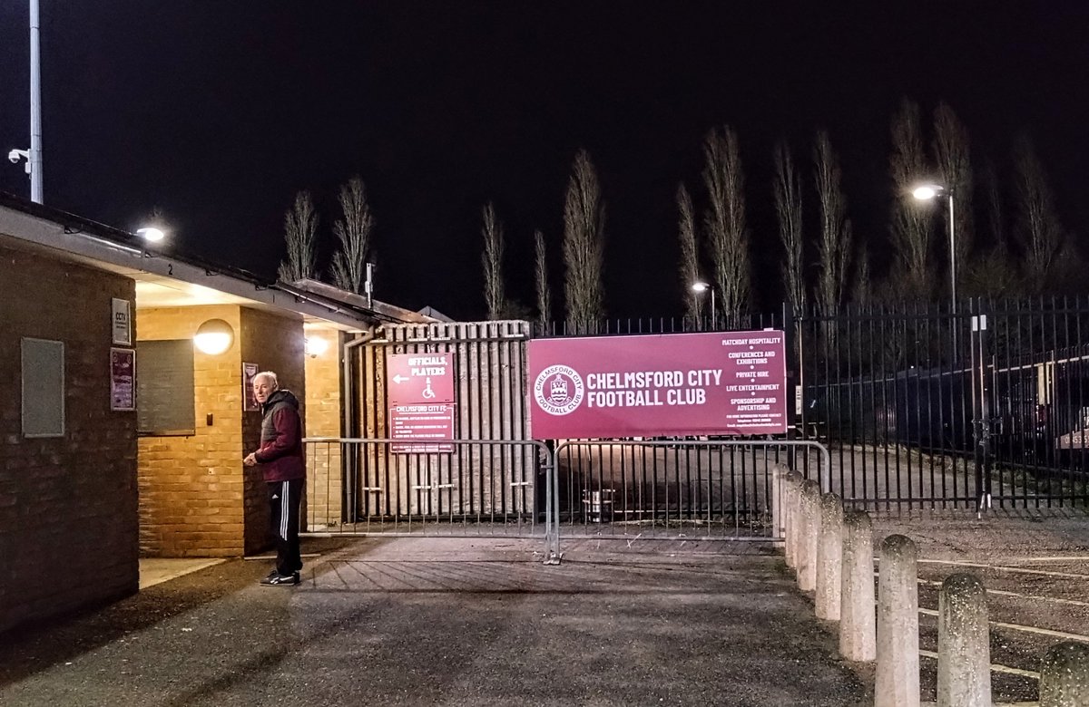 Monday night football down in Essex!
⚽ Chelmsford City v Welling United
📋 @TheVanaramaNL South Division
⌚ Ko 7.45pm 
💻 #groundhopping #nonleague @OfficialClarets @wellingunited #claretstogether #wearewings