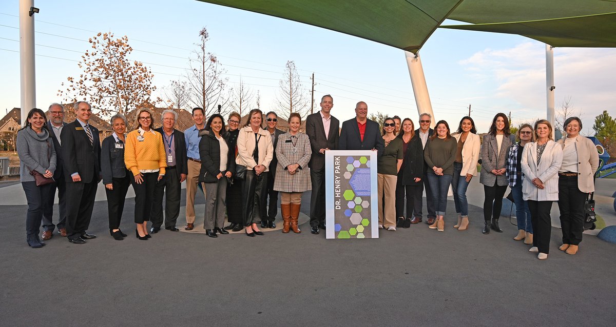 CyFairISD's tweet photo. .@BridgelandMPC dedicates park to retired CFISD superintendent | https://t.co/ZePT4DGCr1 #CFISDspirit https://t.co/WTYtPmi9dX