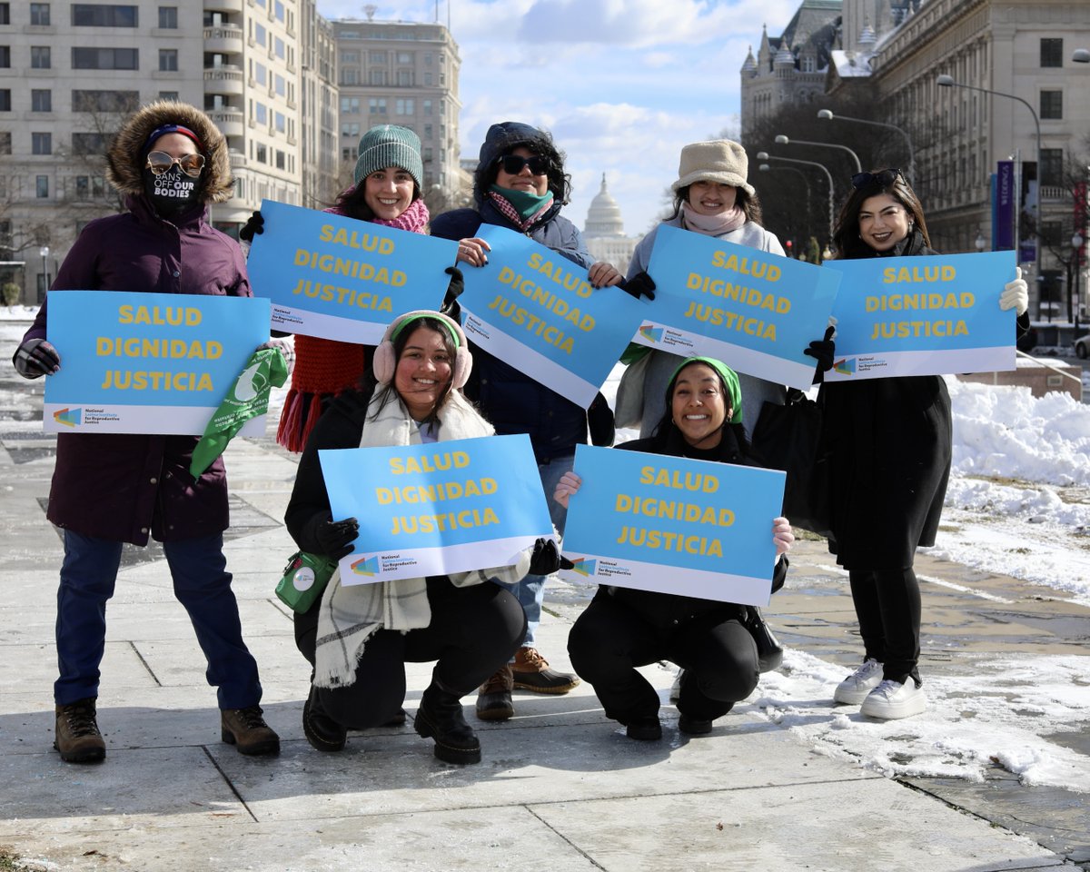 LatinaInstitute's tweet photo. This weekend Latina Institute staff attended @womensmarch to remind everyone that this fight is bigger than Roe!

📸 credits: Kristine Jones. https://t.co/Y98glTHD93