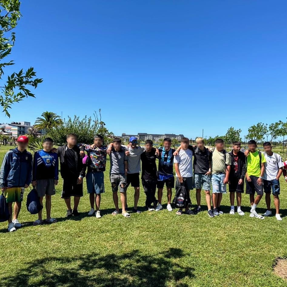 OrgNinezBA's tweet photo. 📌 Siguen las actividades de verano en el #OPNyA 🏝🌞

🌈Los chicos de los Centros de Contención Tandil y Dolores disfrutaron de una jornada  recreativa y cultural en el parque Termal de Dolores 🏖 

#PactoSocialXLasNiñeces

@MinDesarrolloBA  
@UrmanGerman https://t.co/DGnPDkulm7