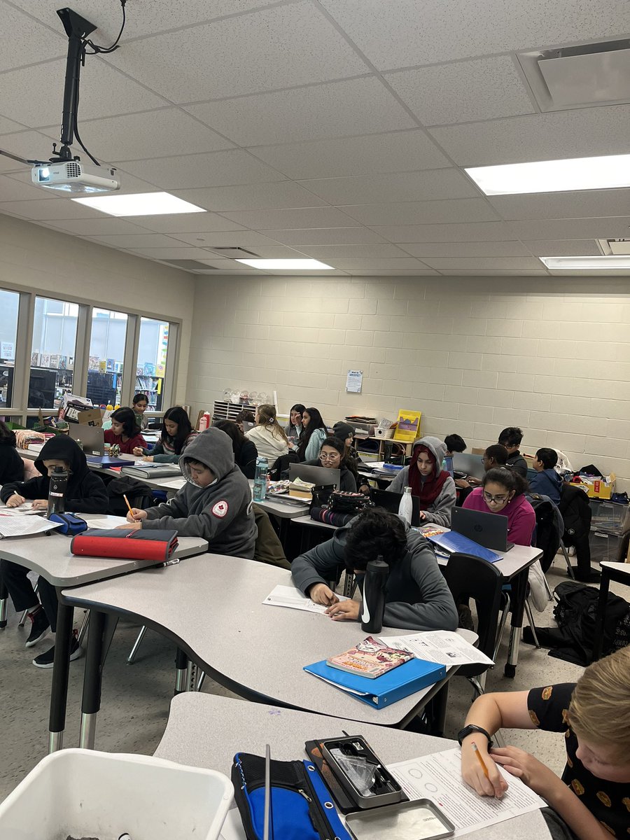 bperks21's tweet image. Thankful for a space for us to work when the Portable furnace kicks the bucket! Luckily it’s fixed and we are back in our own space tomorrow!! Thanks for being adaptable #perkspack